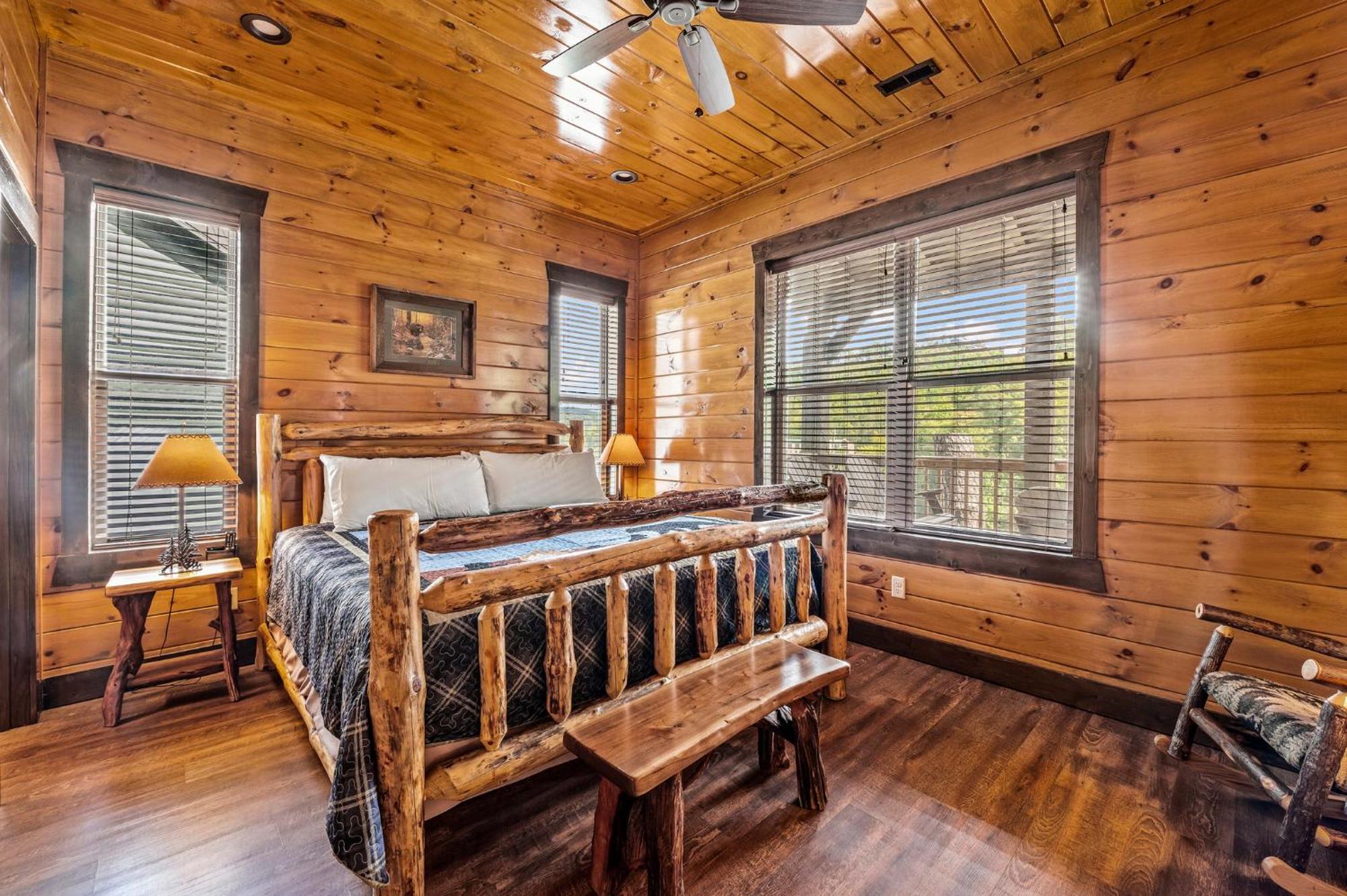 The Majestic Pine Retreat By Stony Brook Cabins Villa Gatlinburg Eksteriør bilde